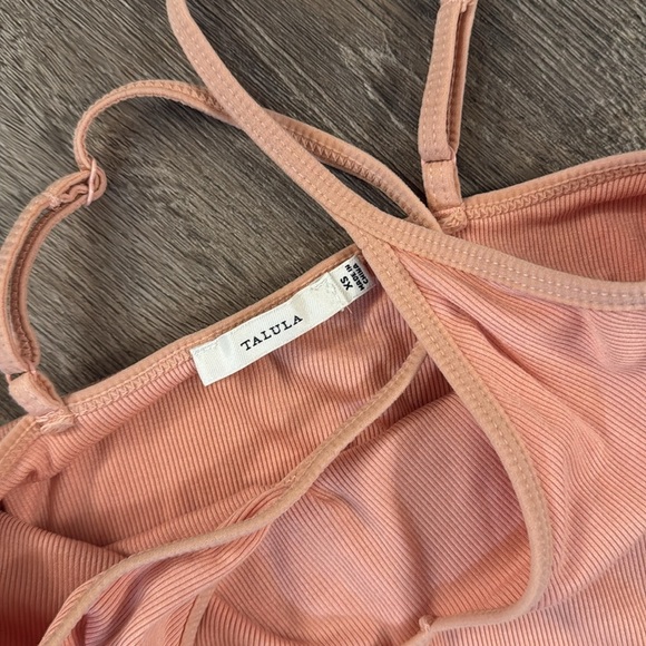 Aritzia Talula ribbed dalal bodysuit peach XS - Picture 2 of 4
